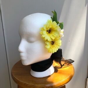 Pinup / Rockabilly Yellow Daisy Floral Hair Clip